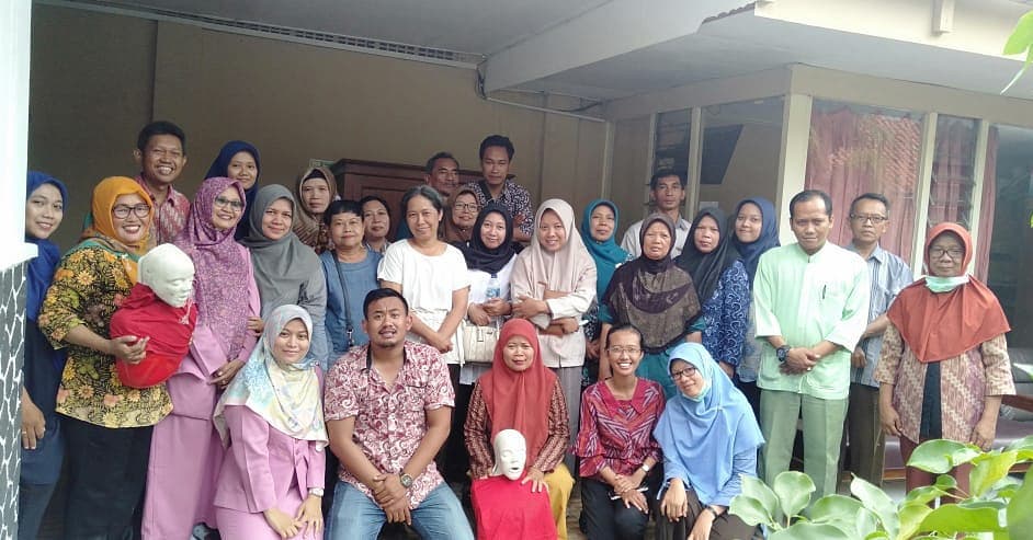 Foto bersama Petugas